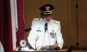 Wattimena-Paparkan-Visi-Misi-Saat-Pidato-Perdana-di-DPRD-Kota-Ambon